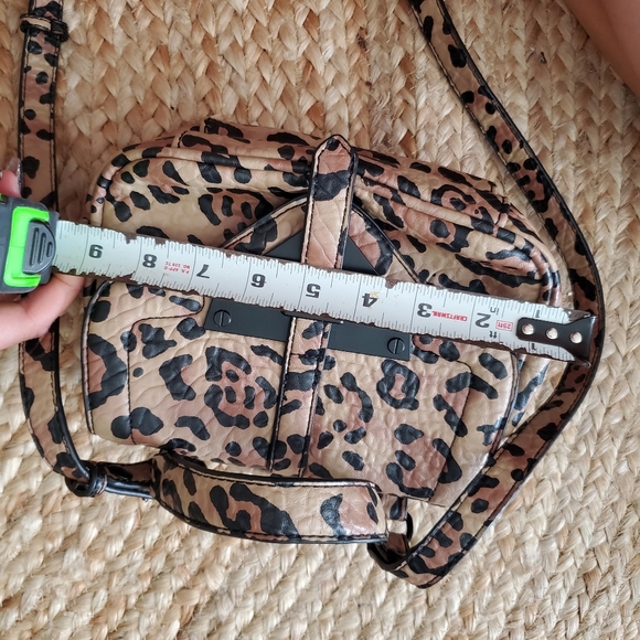 SOLD 🖤🤎 Steve Madden Crossbody - Picture 5 of 5